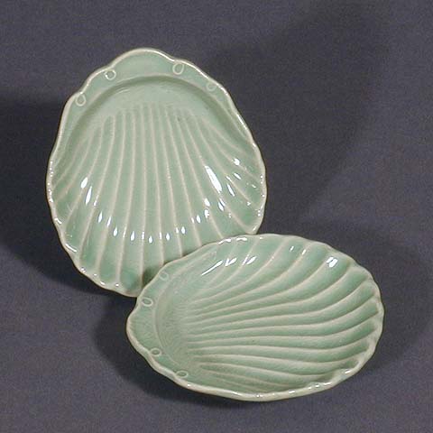 Seashell-shaped Celadon Plates