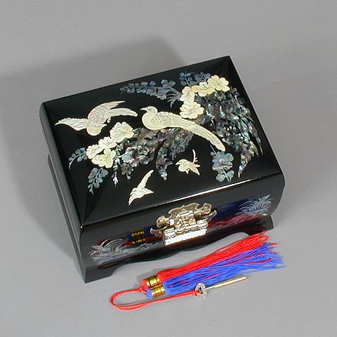 Large Plum Blossoms Music Box